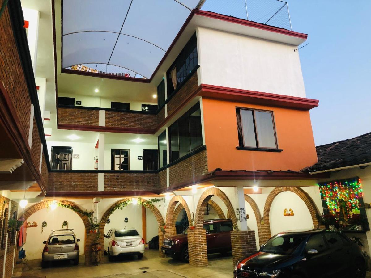 Hotel La Gran Manzana Zacatlan Exterior photo
